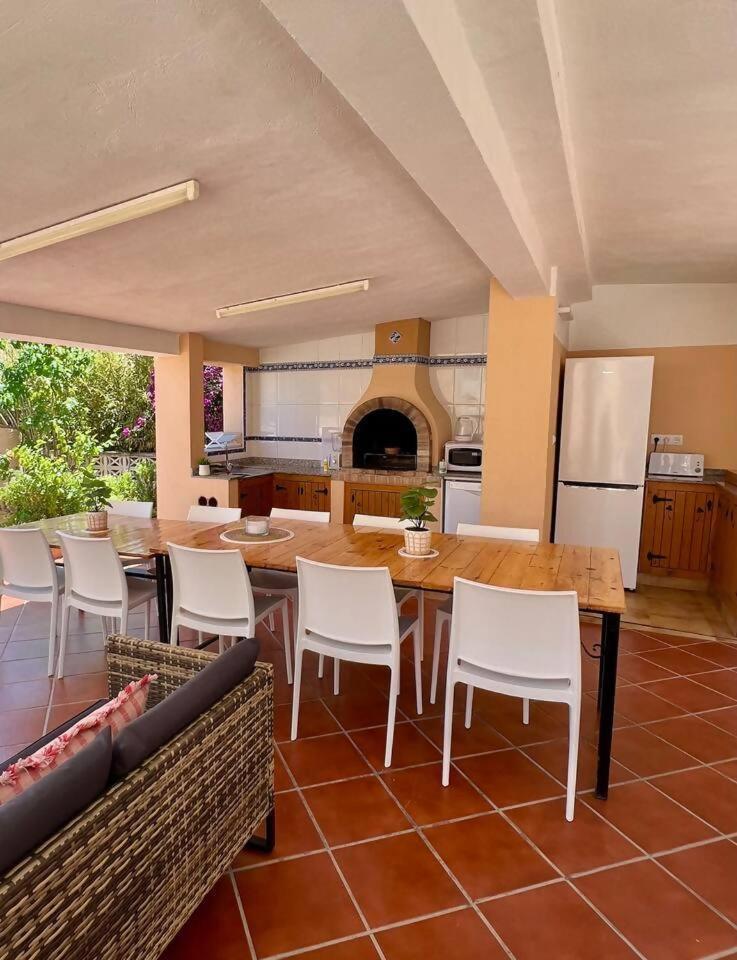 Relaxdiversion En Villa Piscina Bbq Y Cocina Ext Calp Exterior foto